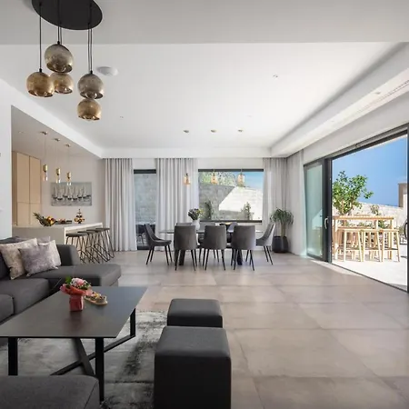 Vista Al Mar فيلة ماكارسكا
