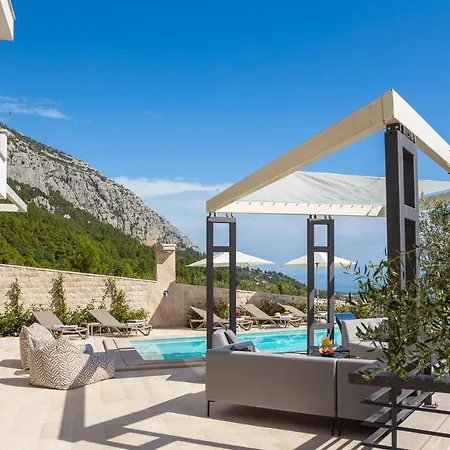 فيلة Vista Al Mar *